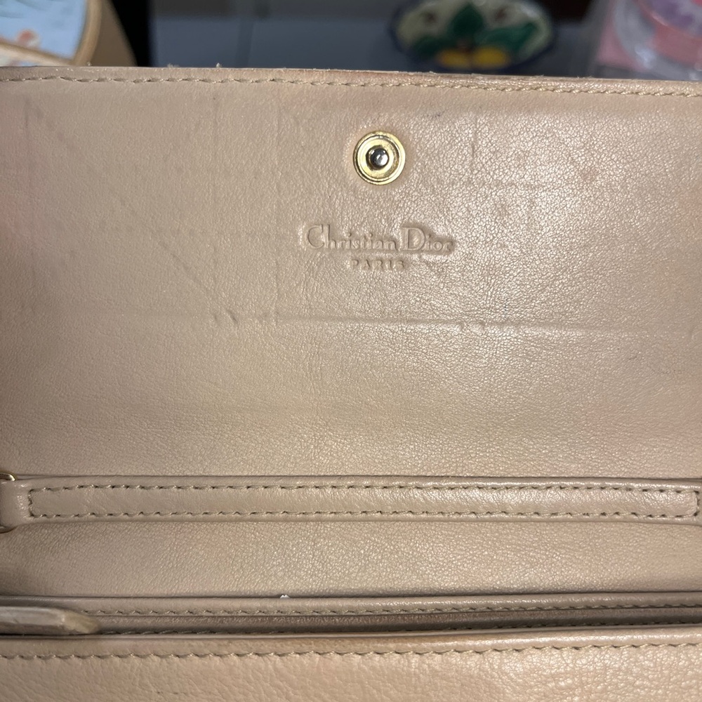 Christian Dior Cannage Yellow Quilted Patent-Leather Chain Shoulder Bag - Picture 9 of 13